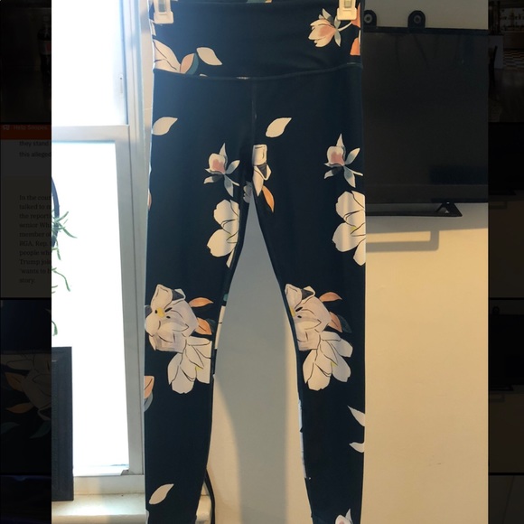 Athlete Leggings - Picture 1 of 4